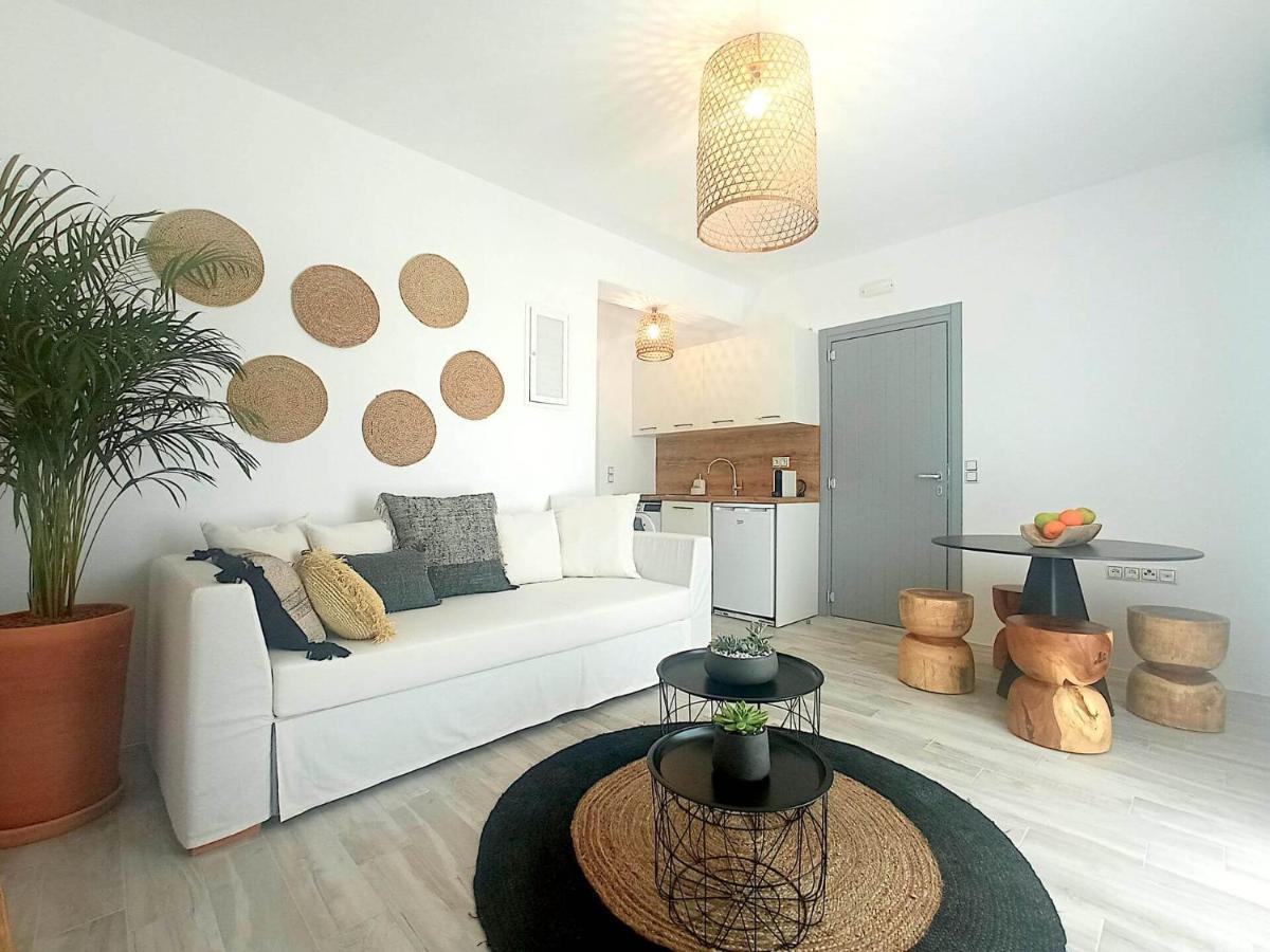 Beach Apartment Thalia With Hot Tub And Sea View Agios Prokopios  Luaran gambar
